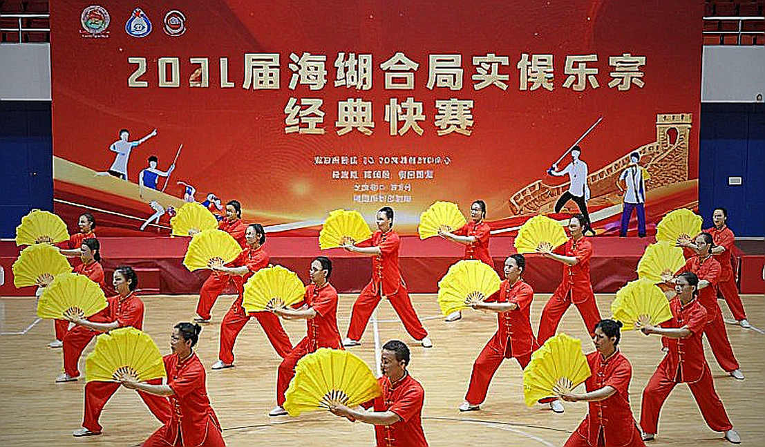 Tolmacheva vô địch U15 nữ châu Âu: Ba tay vợt cùng 8-1 và một game 14-12