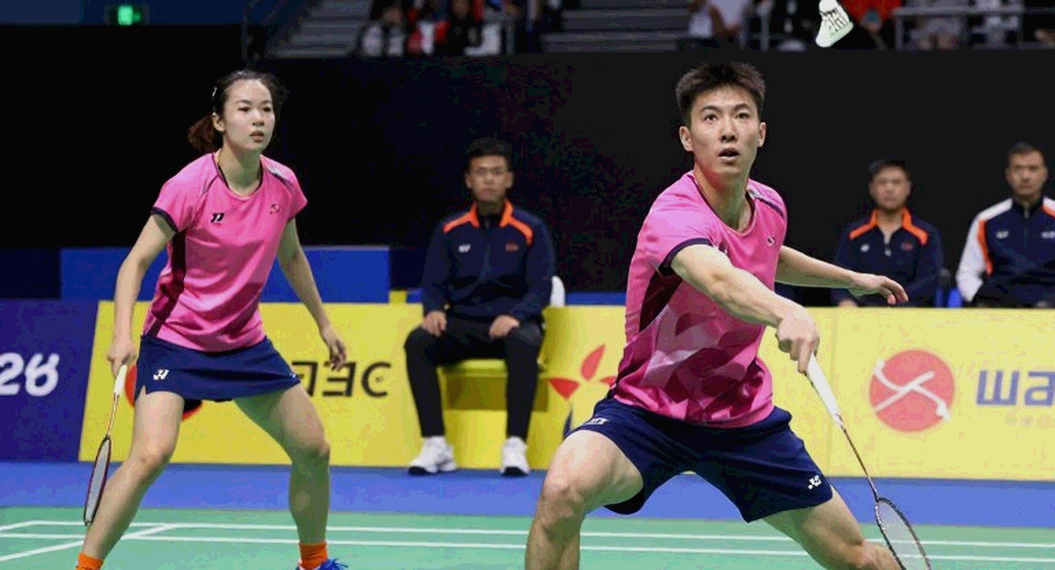 Shuttle Speed, Air Drift and the Data Mathematics of Vietnamese Badminton