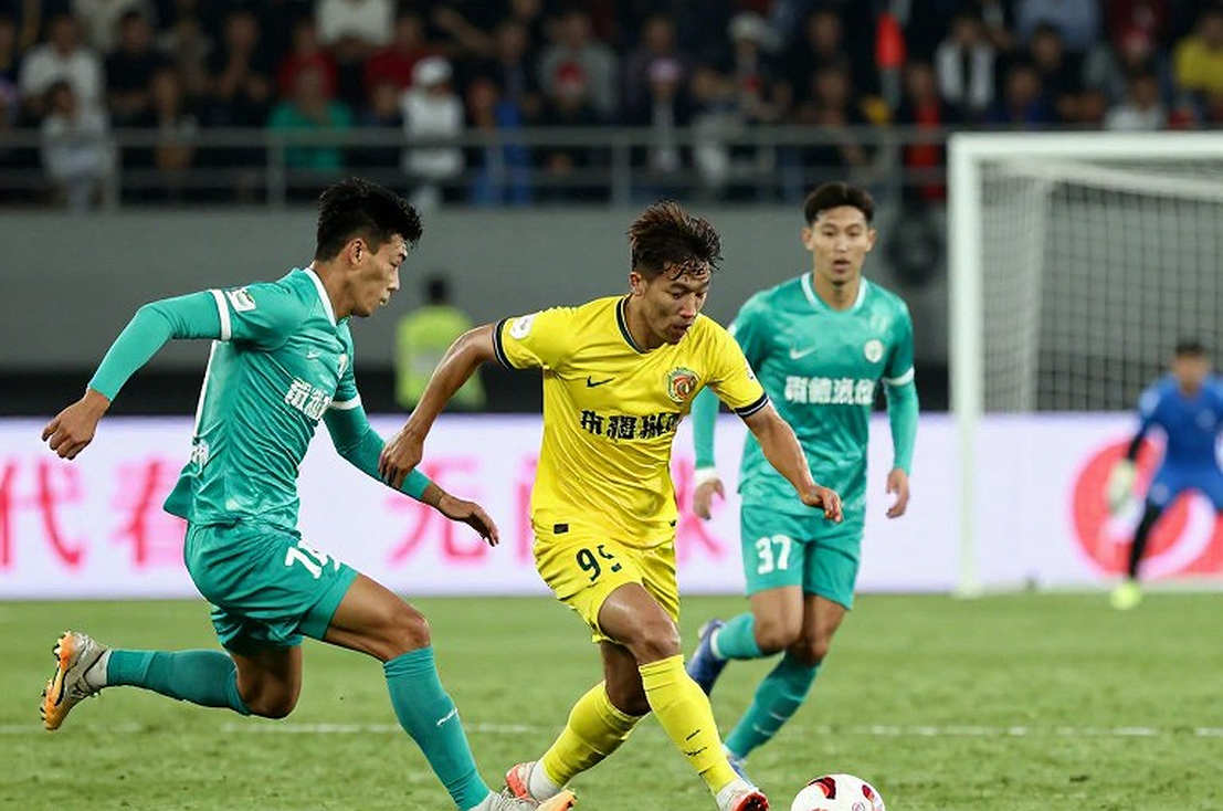 Conceicao trật khớp vai, Juventus chọn điều trị bảo tồn: sáu tuần mất cánh và một rủi ro chưa ai đếm
