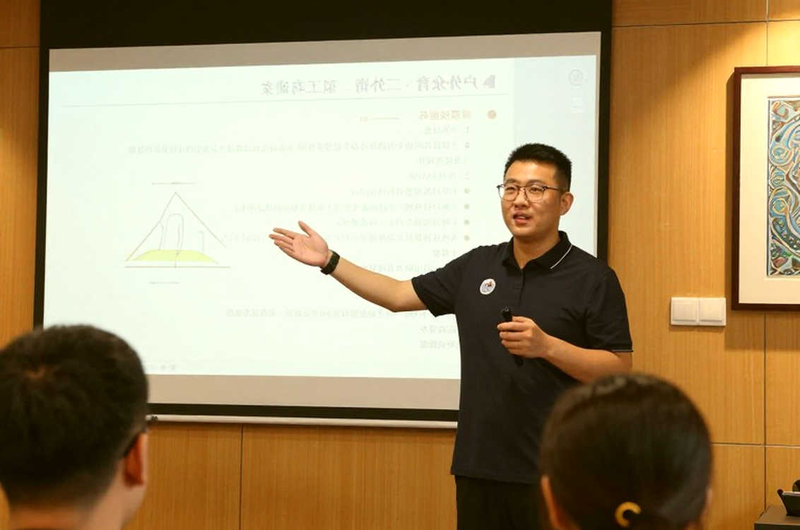 Bảng dữ liệu trống và cám dỗ bịa ra một câu chuyện chiến thuật