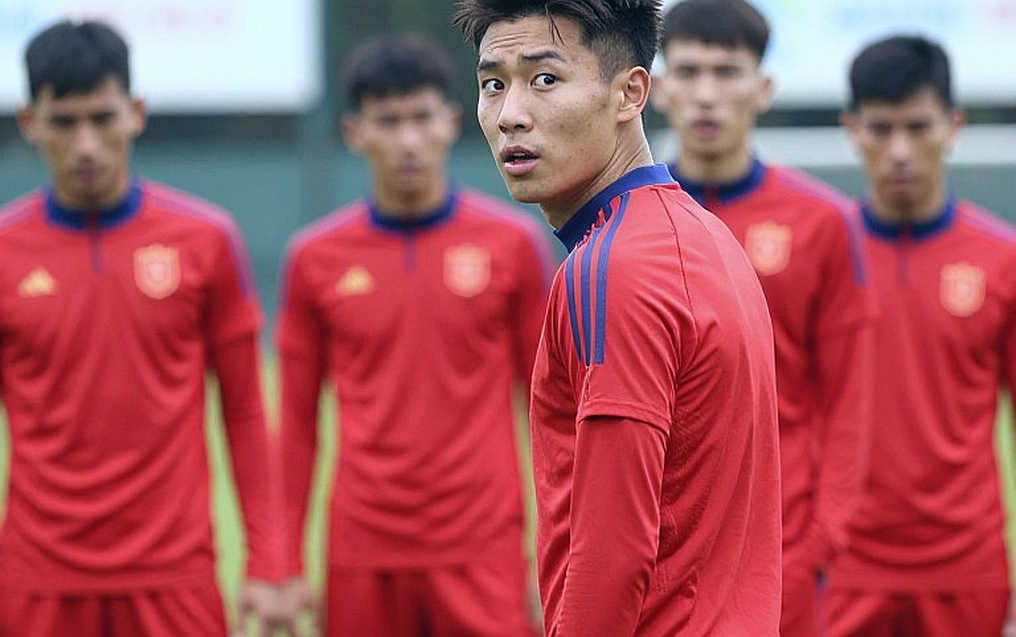 Anh em nhà Esposito, trận 4-1 ở Bursa và khoảng trống dữ liệu sau một cột mốc