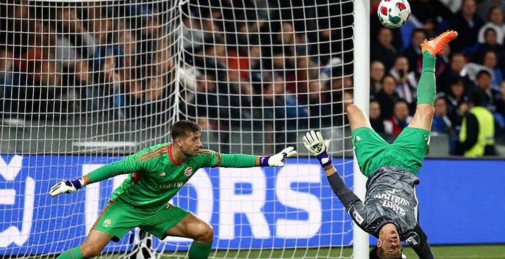 Mourinho nổi giận với VAR sau trận thua Betis: 'Không cho đá lại penalty là thiếu hiểu biết hay cố tình?'