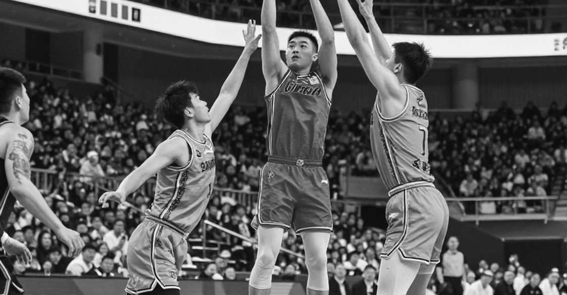 Chiến thắng của tuyển Mỹ trước Colombia – Mike James không chỉ “nháy mắt” với triple-double