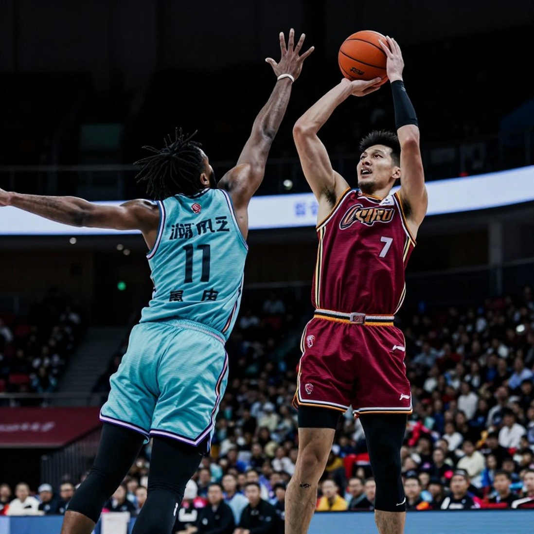 Từ Pick 14 đến Hợp đồng Hai Chiều: Jordan Hawkins và Bài Học Về Sự Trượt Giá Của Cầu Thủ NBA