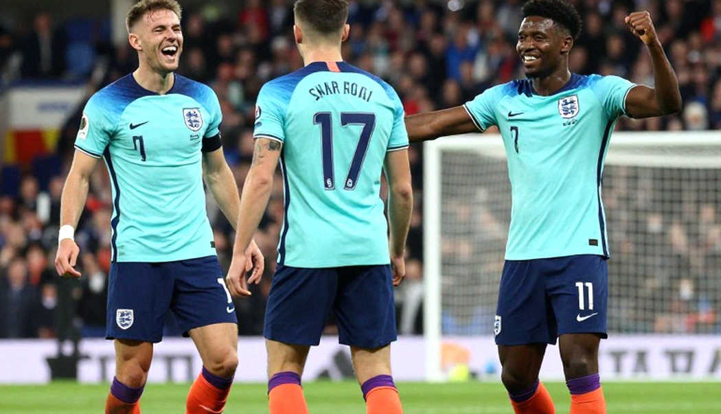Napoli thua Como trên sân nhà: Allegri đang xây dựng 'pháo đài' hay ngồi trên quả bom nổ chậm?