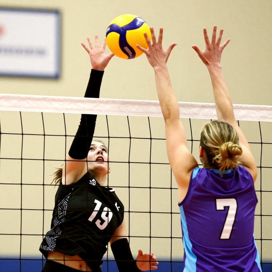Women's College Volleyball 'Clash' at Wrigley Field: The Allstate Big Ten/SEC Challenge as a Game-Changer Women's College Volleyball 'Clash' at Wrigley Field: The Allstate Big Ten/SEC Challenge as a Game-Changer